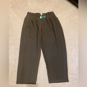 HALARA Women's Brown Pants
Fits like XL